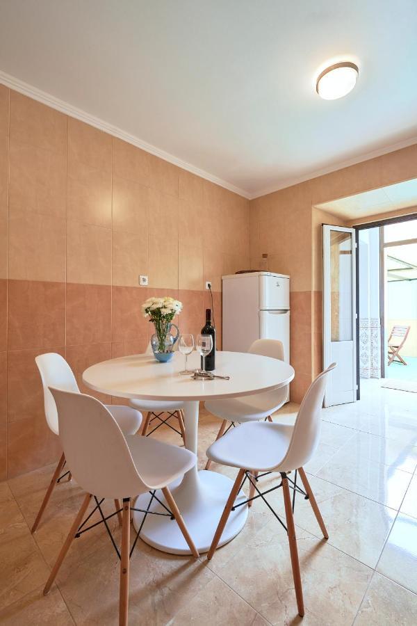 Spacious And Renovated Apartment With Amazing Patio, By Timecooler Лиссабон Экстерьер фото