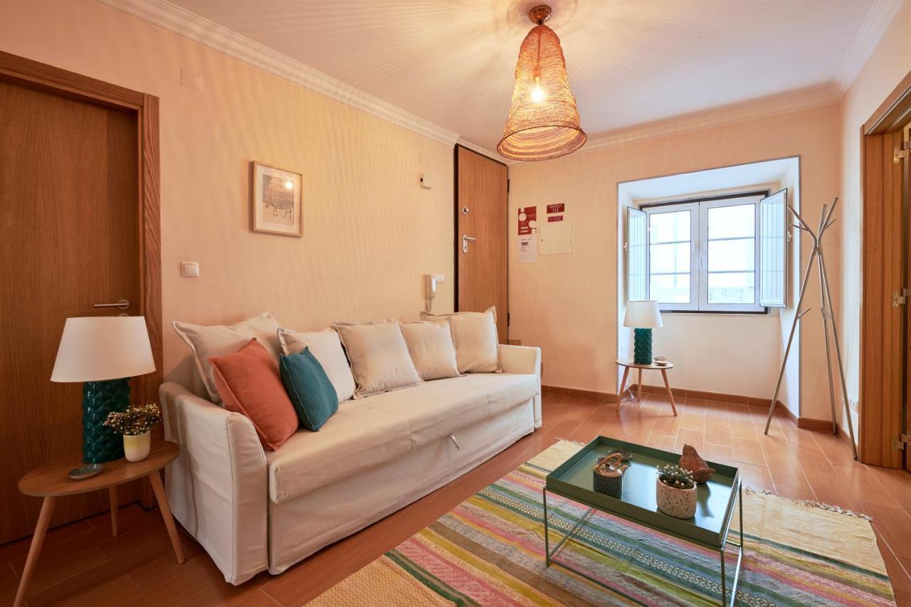 Spacious And Renovated Apartment With Amazing Patio, By Timecooler Лиссабон Экстерьер фото