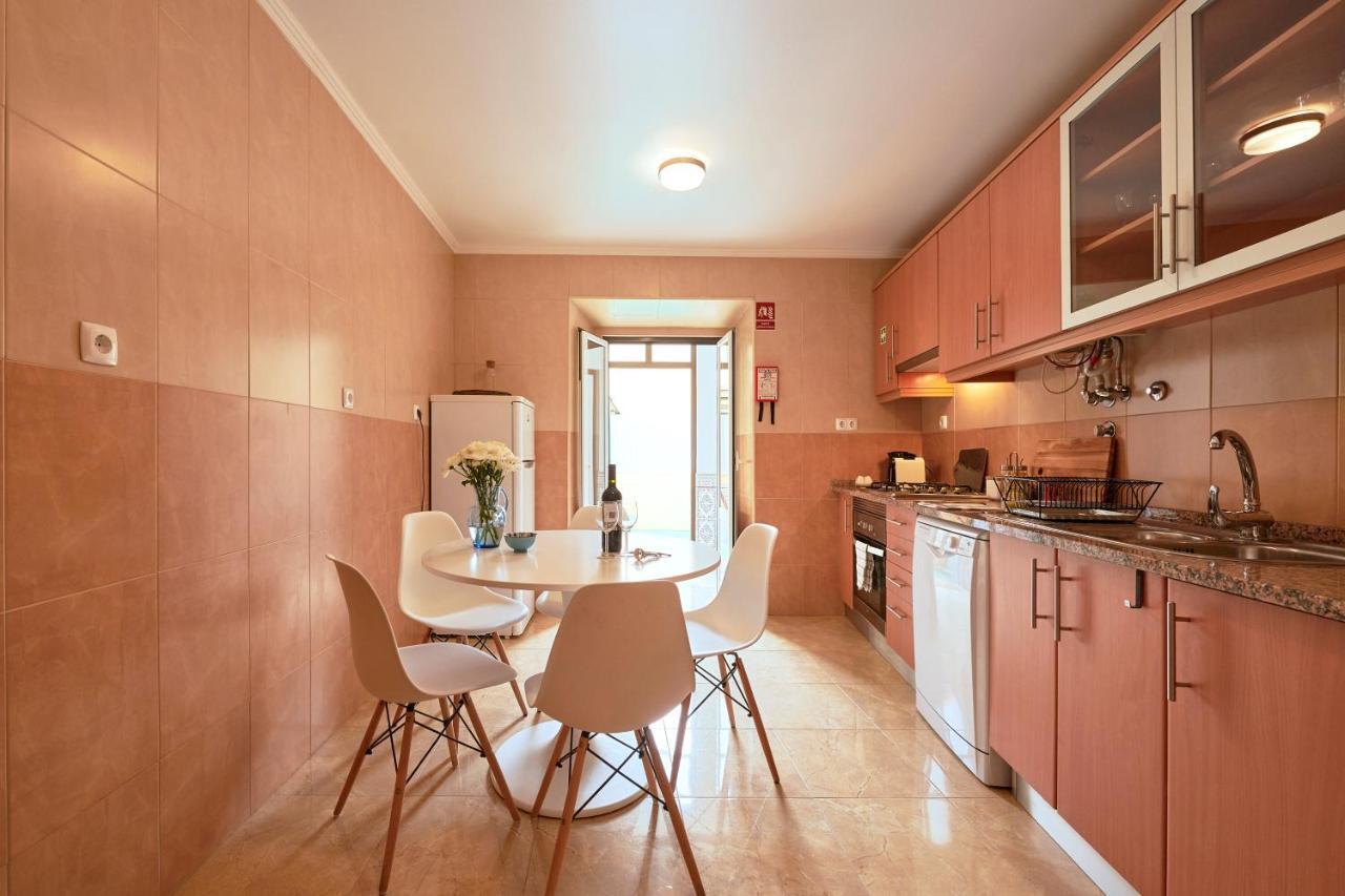 Spacious And Renovated Apartment With Amazing Patio, By Timecooler Лиссабон Экстерьер фото